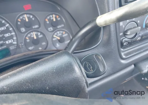 2002 Chevrolet Silverado 1500 from USA, damaged, VIN 1GCEK14V52Z167822